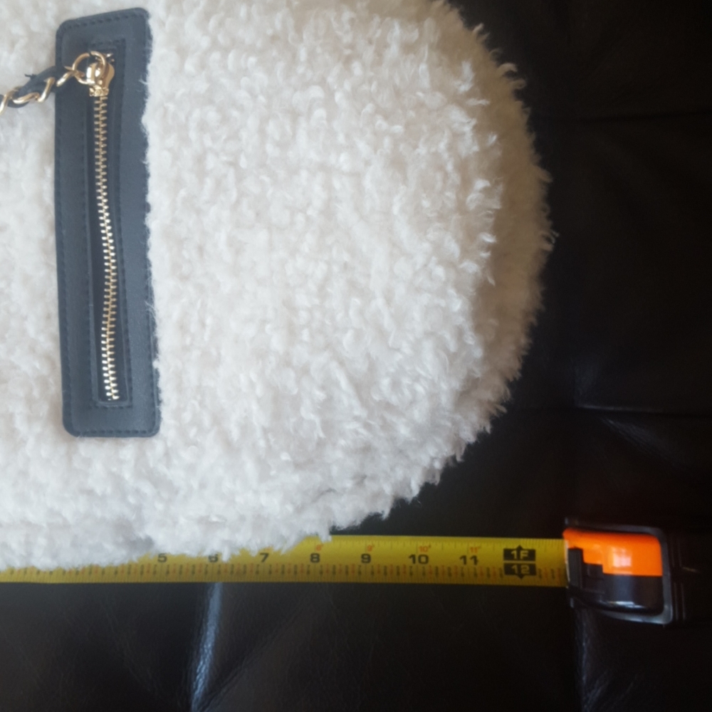 Shearling backpack - Picture 6 of 6